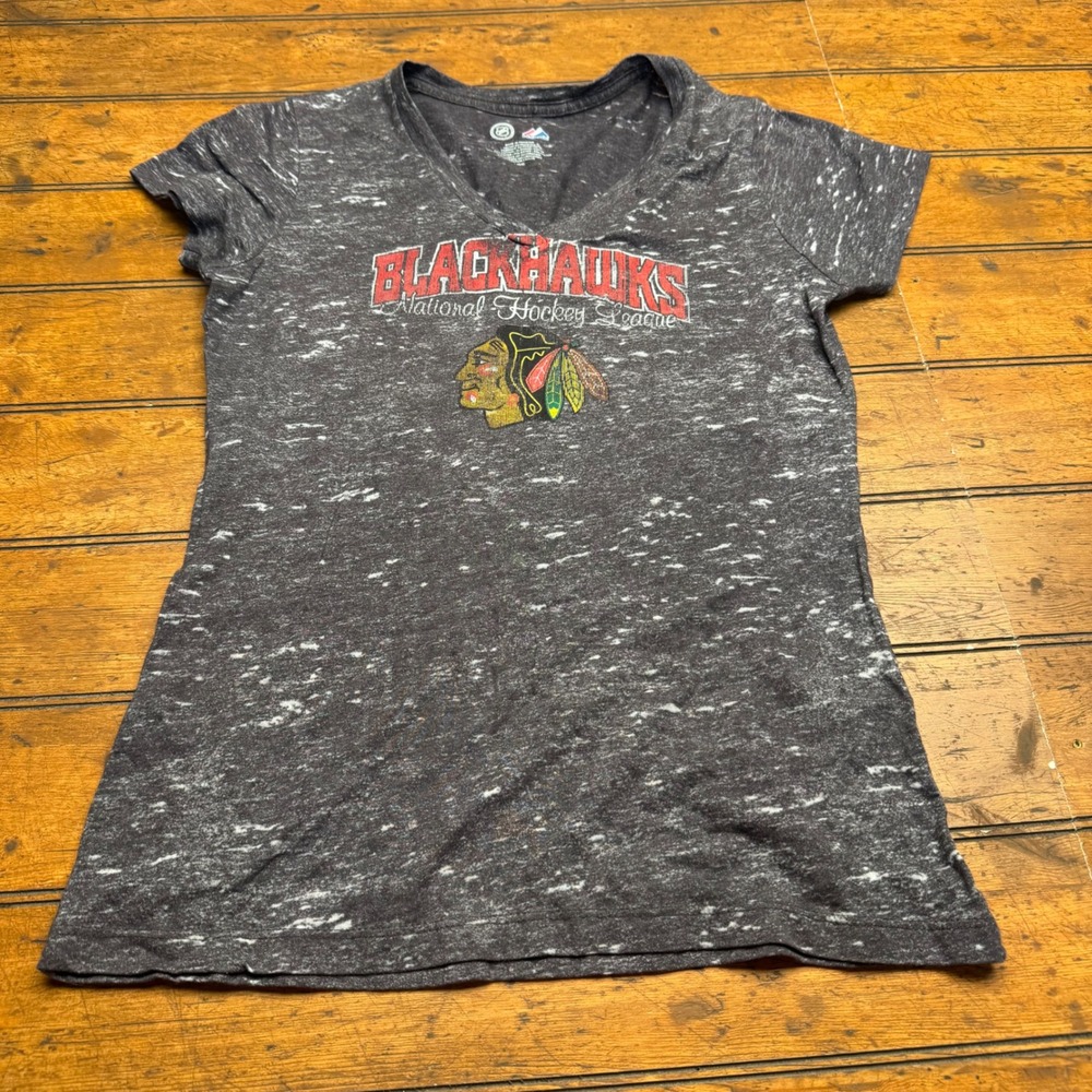 Majestic Chicago‎ Blackhawks NHL V-Neck T-Shirt Women's Large